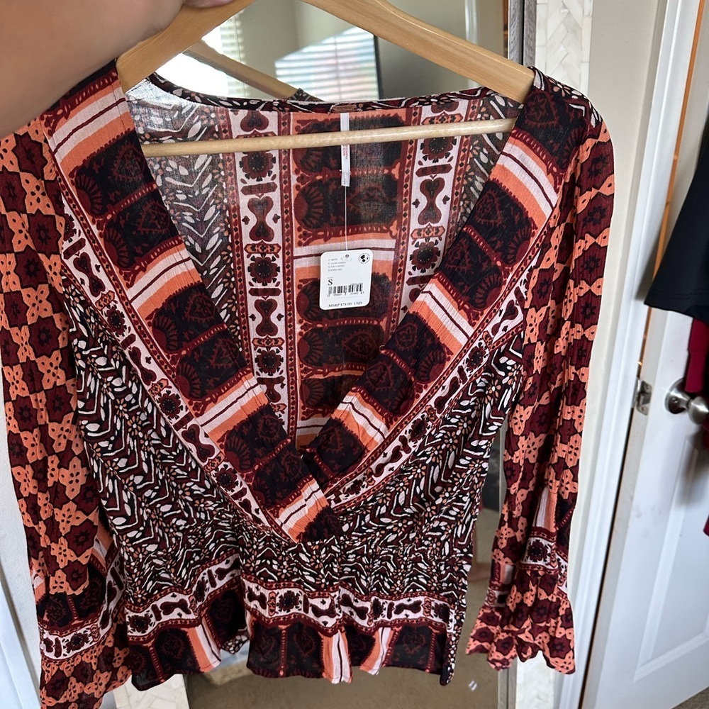 Free People NWT Rosalie Bell Sleeve‎ Faux Wrap Blouse - Picture 5 of 9